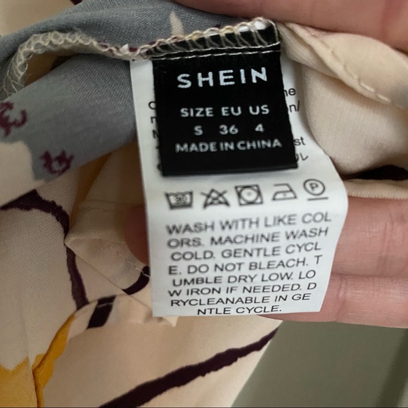 Shein high neck sleeveless blouse - Picture 2 of 3